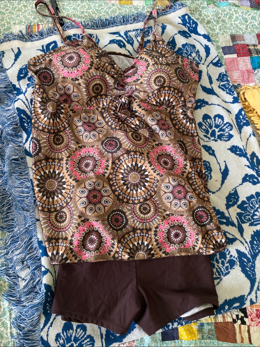 Patterned Spaghetti Strap Tankini Top in Brown & Pink. Size 4X